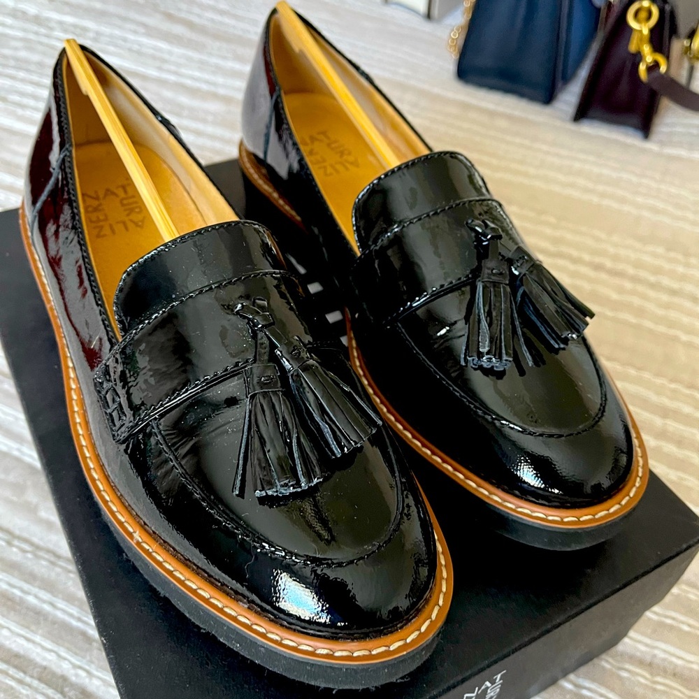 NATURALIZER Black Patent “August” Loafers. BRAND NEW with original box